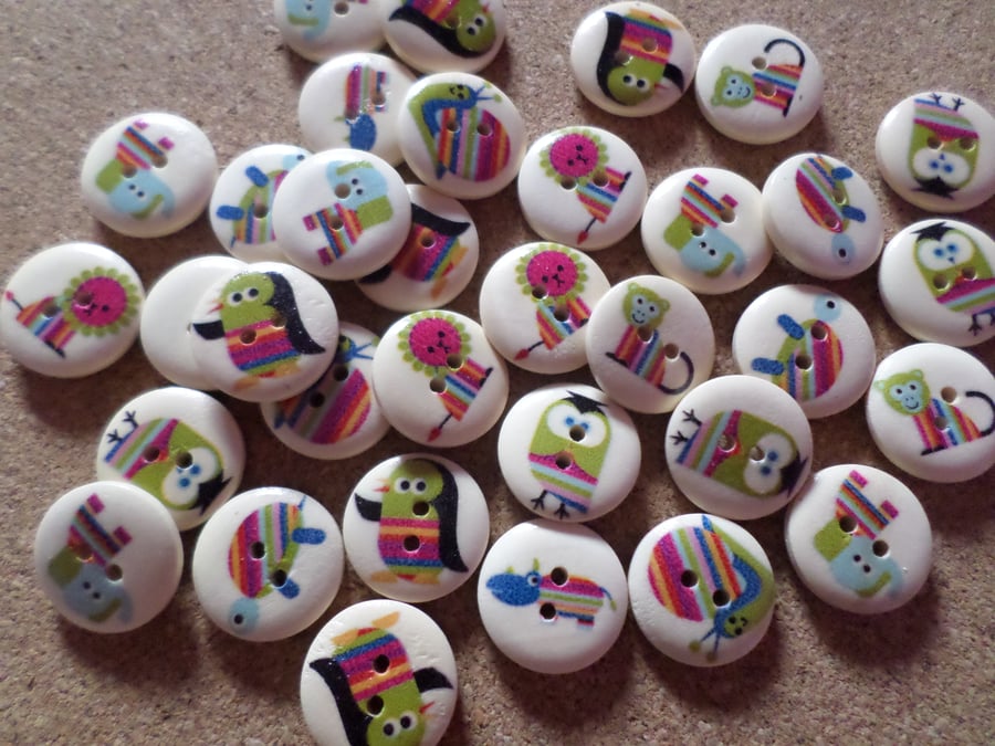 30 x 2-Hole Printed Wooden Buttons - Round - 18mm - Stripy Animals