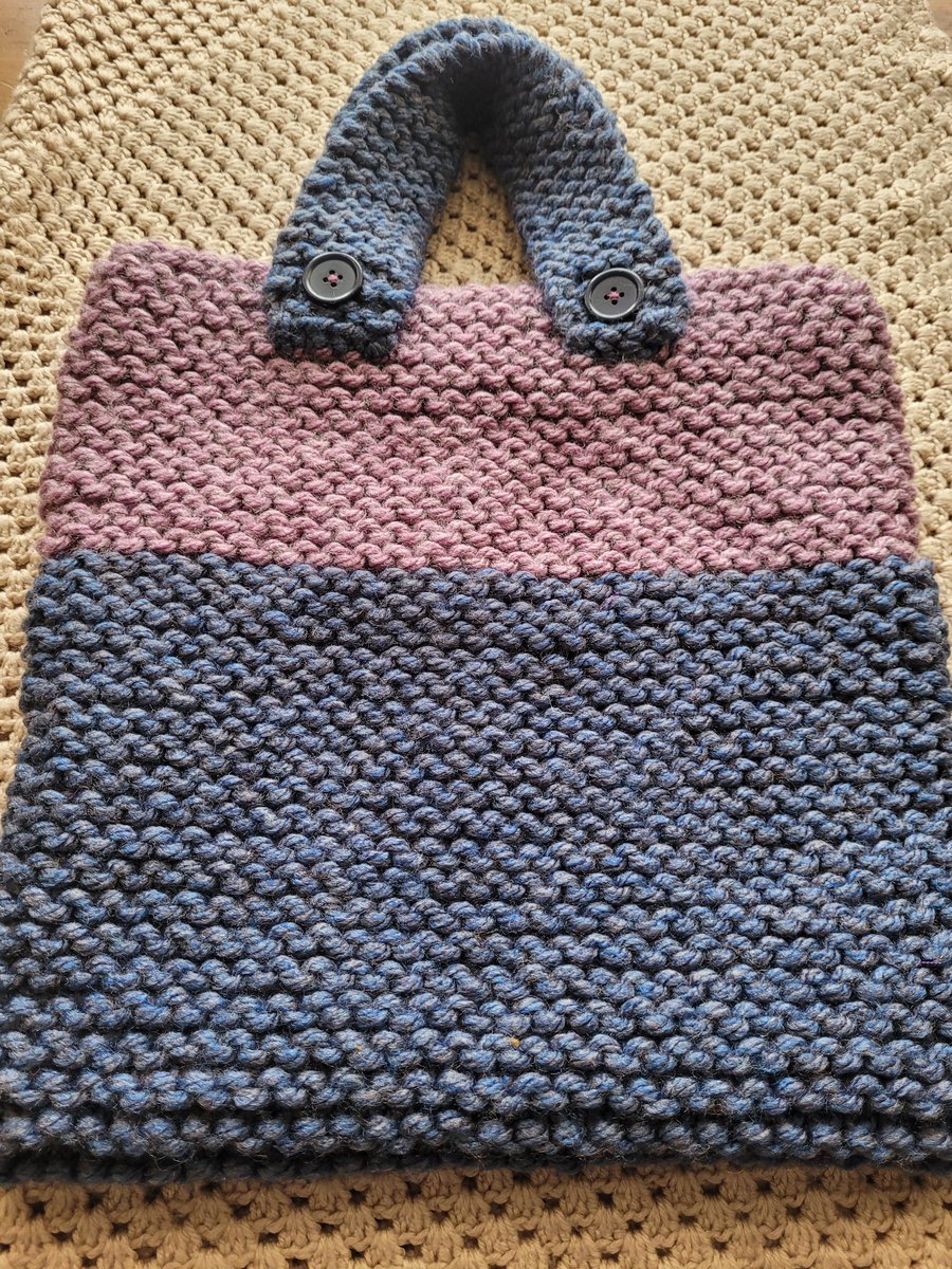 Knitted handbag. Blue and purple 