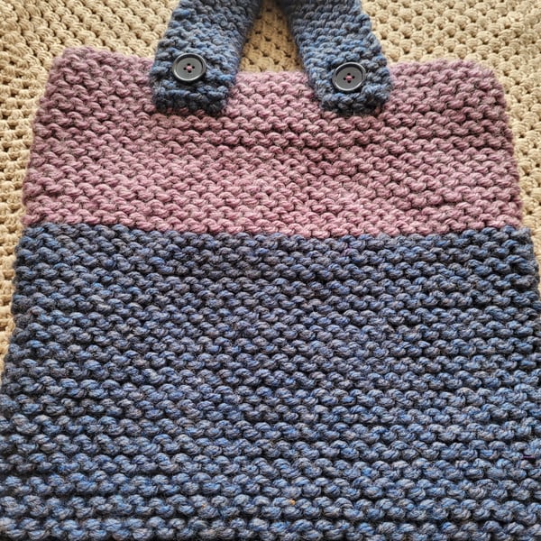 Knitted handbag. Blue and purple 