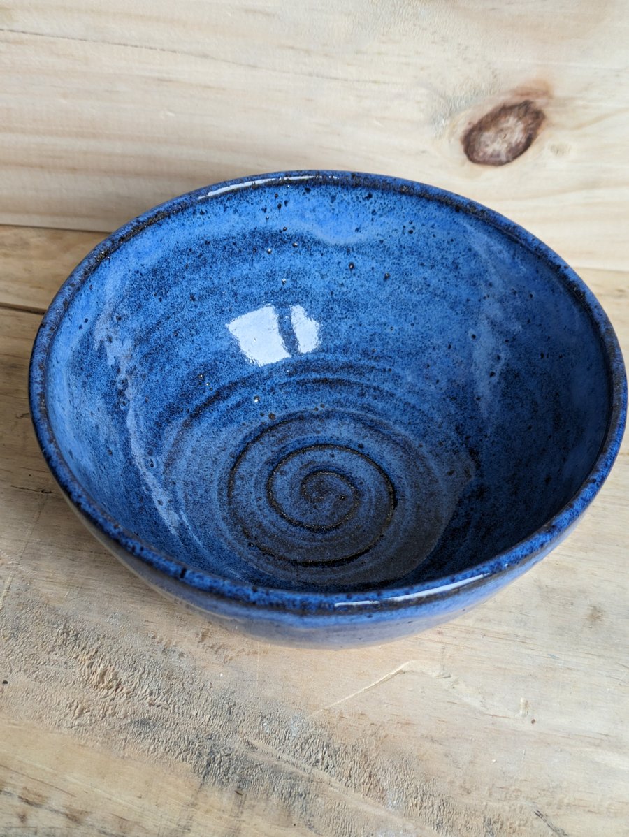 Blue wavy textured diddy nibble bowl