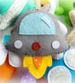 Make Your Own felt Aliens and Astronauts space Garland Kit. Sewing pattern. - Image 9