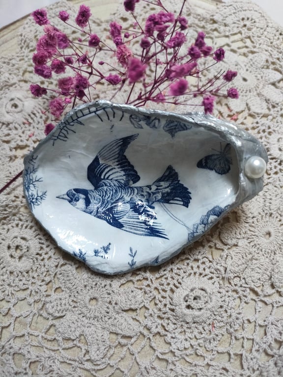 Oyster Shell Trinket Dish - Gift Boxed