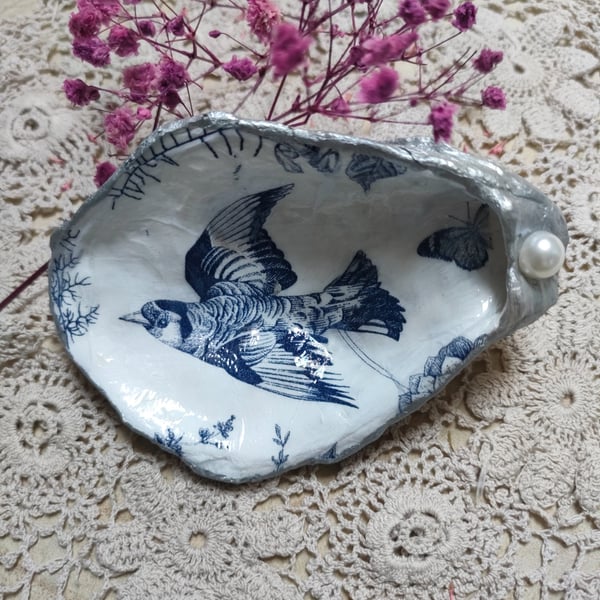 Oyster Shell Trinket Dish - Gift Boxed