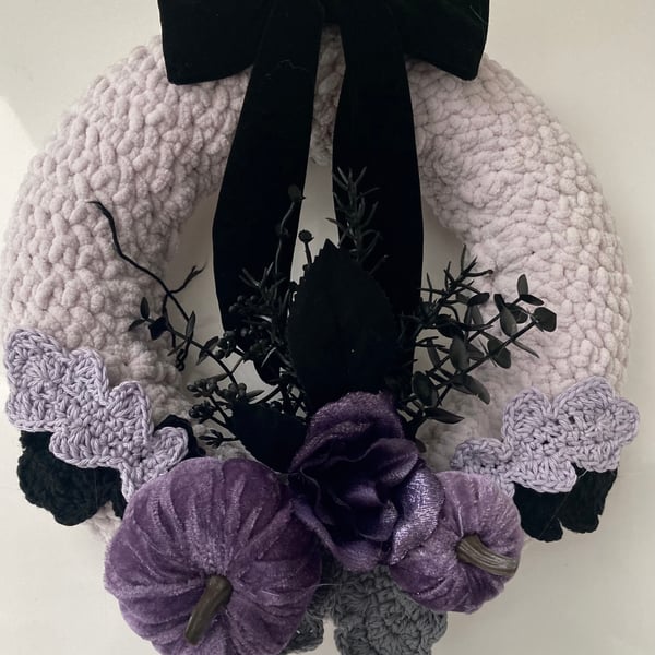 Soft Goth Crochet Pumpkin and Oak Leaf Wteath with Foluafe