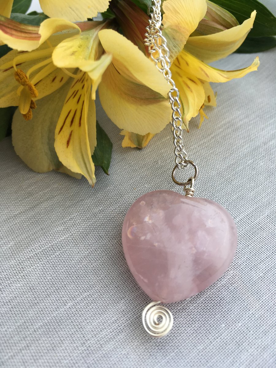 Rose quartz heart pendant