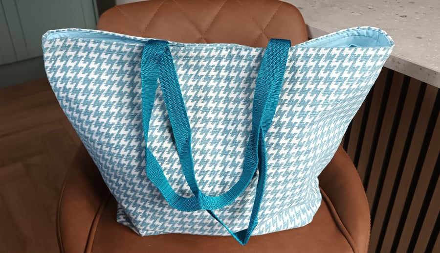 Tote Bag Dogtooth, Houndstooth Design, With Fastener And Free Delivery.