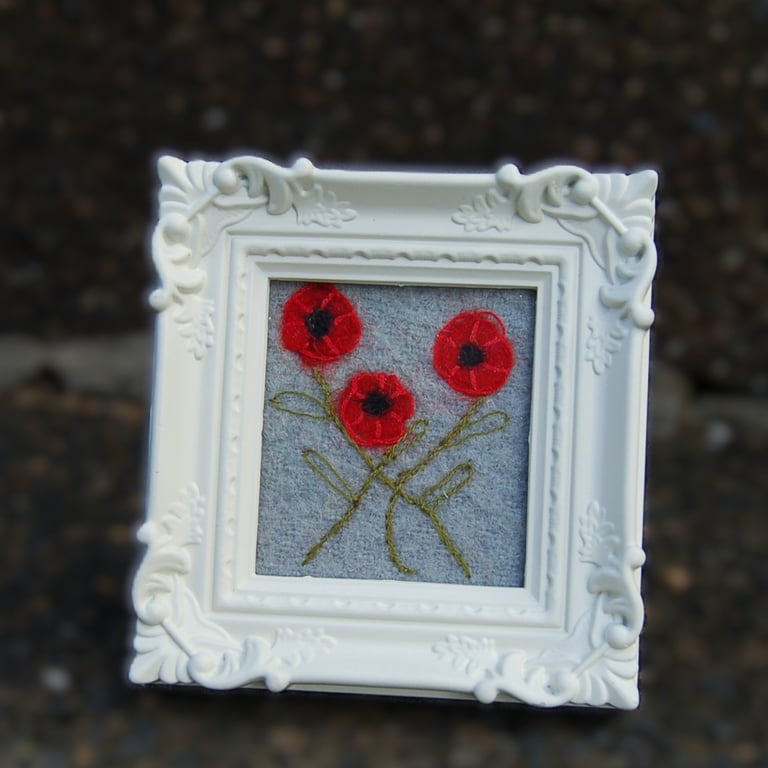 Needle felted and hand embroidered picture - Poppies
