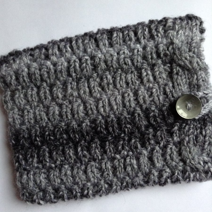 Hand Knitted Kindle Cover