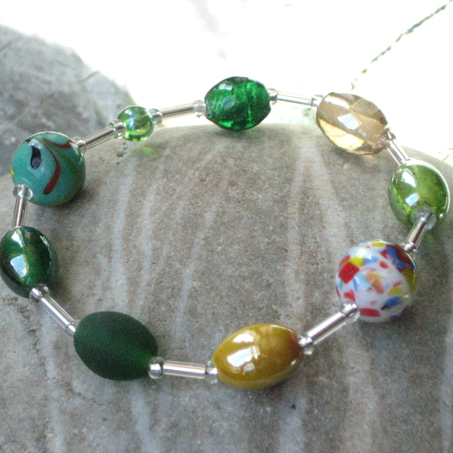 Glass Bead Bracelet in Green and Multi