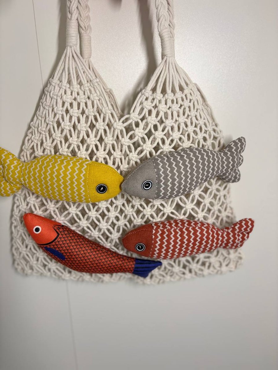 White summer woven beach bag shopper with playful fish details