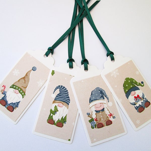 Set of 4 Christmas gnomes gift tags