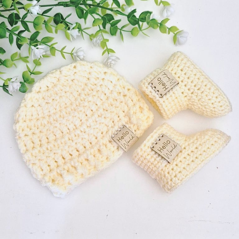 Hello World Crochet Baby Hat & Booties Set - Cream Newborn Gift
