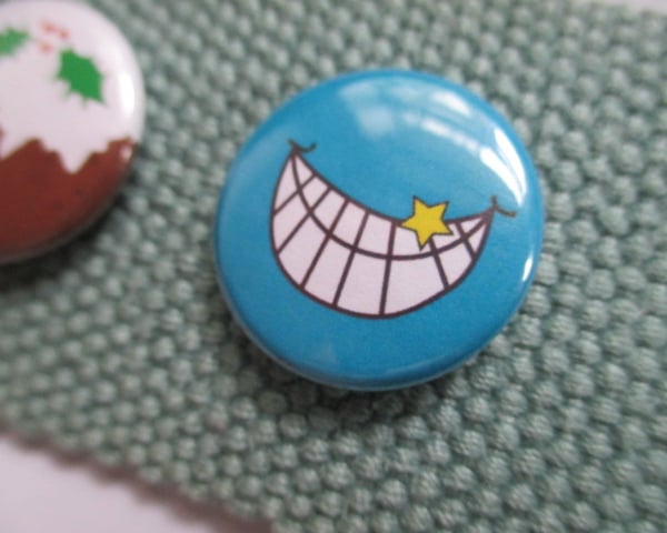Smile badge Grin Pin Button stocking filler gift back to school