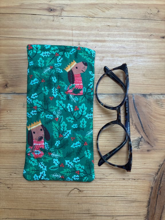 Christmas Dogs Quilted Fabric Glasses Case