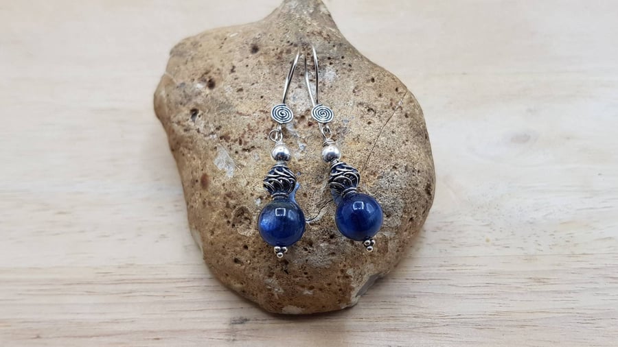 Elegant Blue Kyanite earrings. Reiki jewellerry