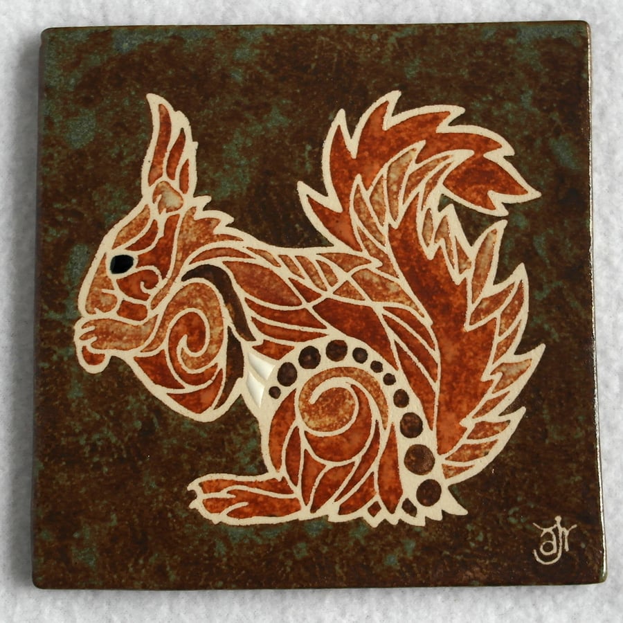 Wall plaque tile squirrel picture