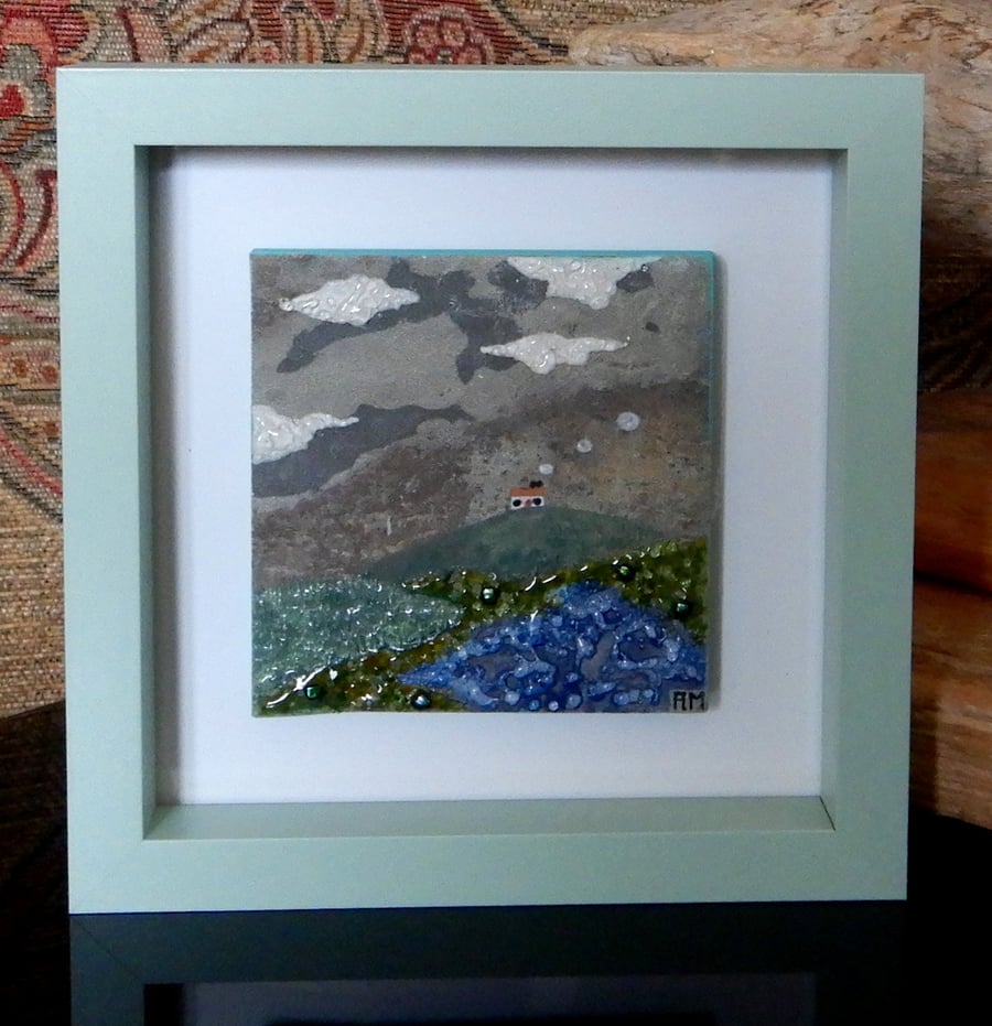 HANDMADE FUSED GLASS ON CERAMIC 'HIGHLAND COTTAGE' PICTURE