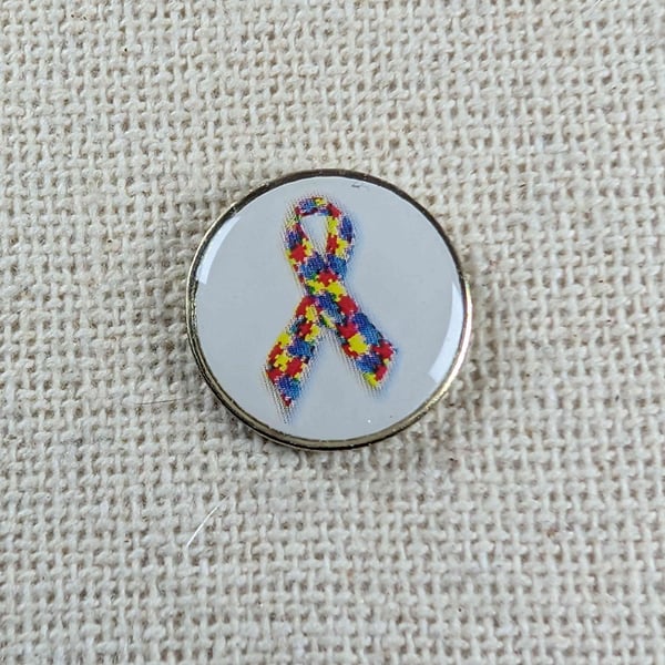 Puzzle Ribbon Pin - Autism Awareness Support Badge - Large Resin Finished Pin Ba