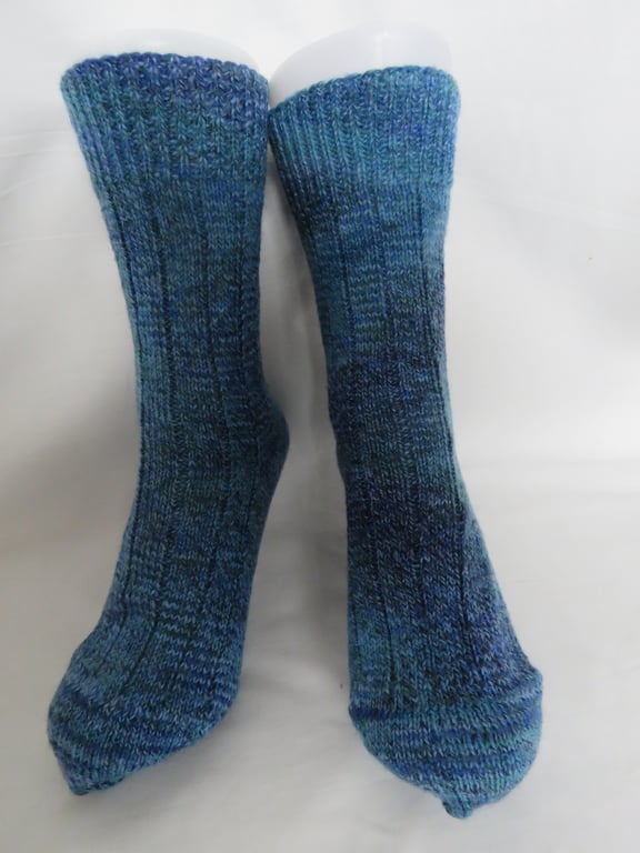 Hand-cranked Knitted Ribbed Wool Socks Size 4 to 5