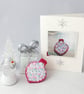 Brooch - Christmas Bauble pin - Image 2