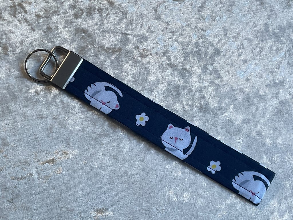 NAVY KITTENS WRISTLET KEYRING KEY HOLDER LANYARD FOB CHAIN 