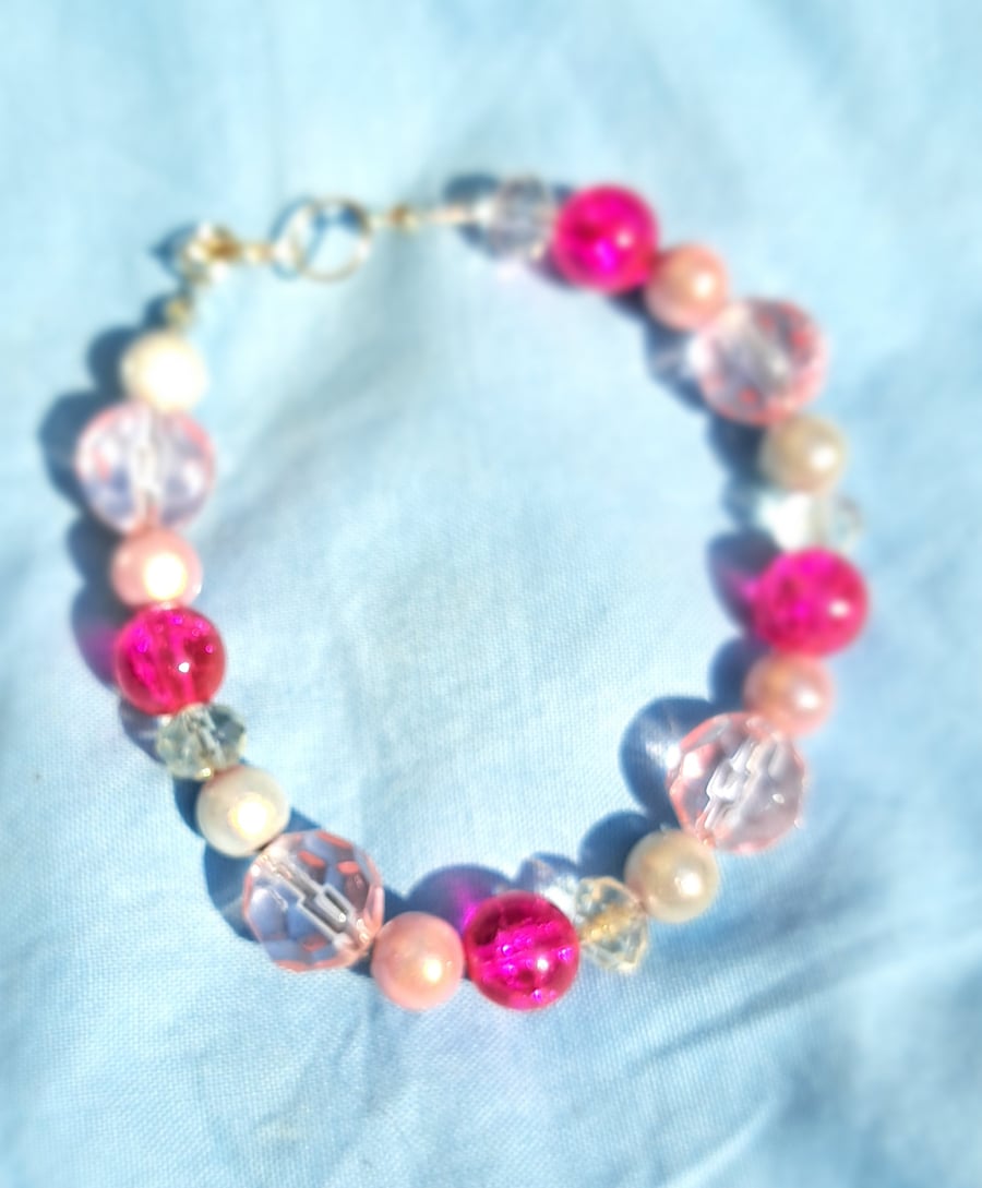 Pink and white crystal and pink and white disco bead bracelet