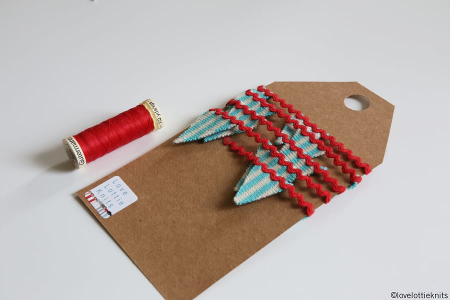 Mini Ric Rac knitted Bunting 