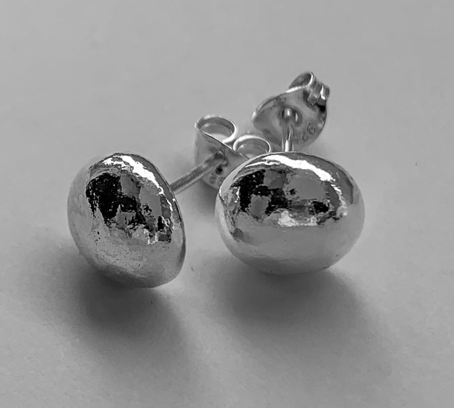 Silver Pebble stud earrings-medium
