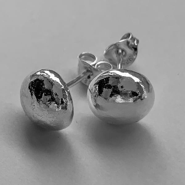 Silver Pebble stud earrings-medium