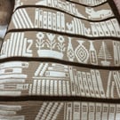 Cosy bookshelf crochet blanket 