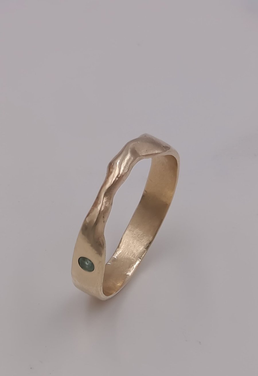 Twisted 9ct Gold Band Ring with Emerald and Pink CZ