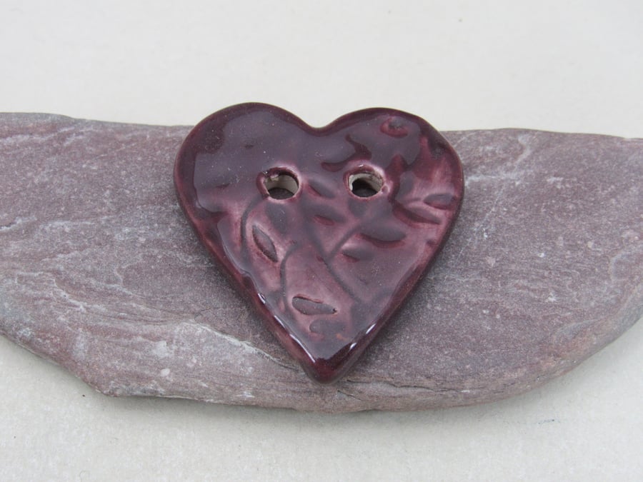 Medium Aubergine Purple Leaf Sprig Texture Heart Shaped Ceramic Button