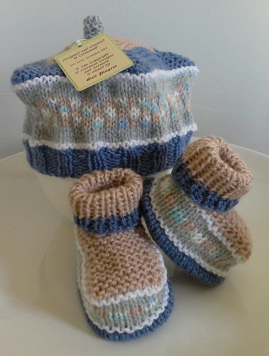 Baby Boys Fairisle Beret & Booties Set  0-6 months size