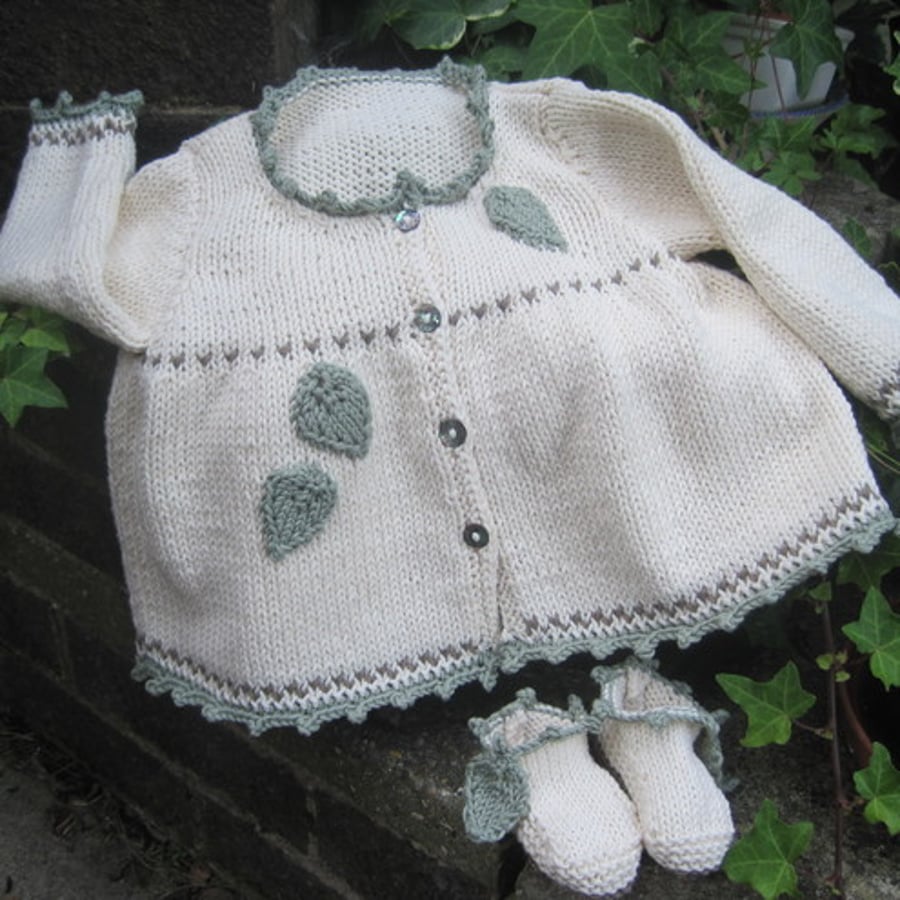 Fearne - Knitting Pattern in pdf for Baby's jacket and booties