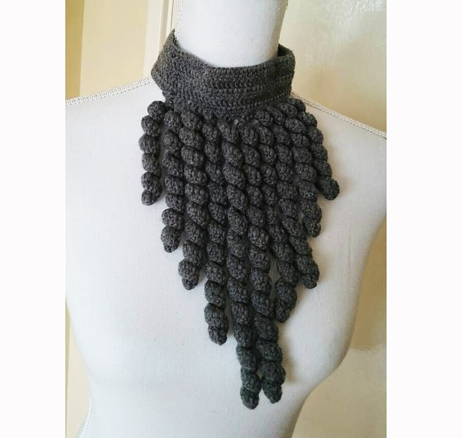 Modern croched screw fringed-twist tassels neacklace wrap grey color