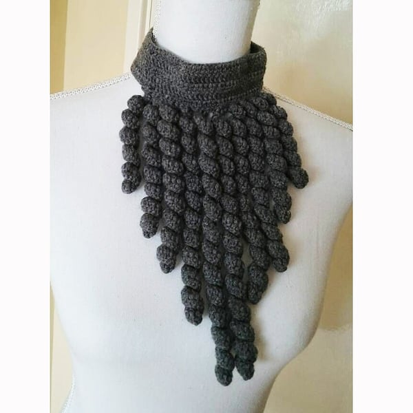 Modern croched screw fringed-twist tassels neacklace wrap grey color