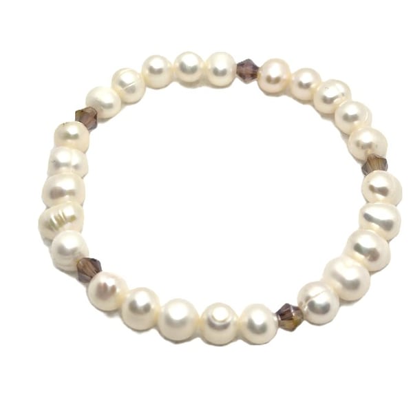Freshwater pearl stretchy bracelet with Swarovski crystals