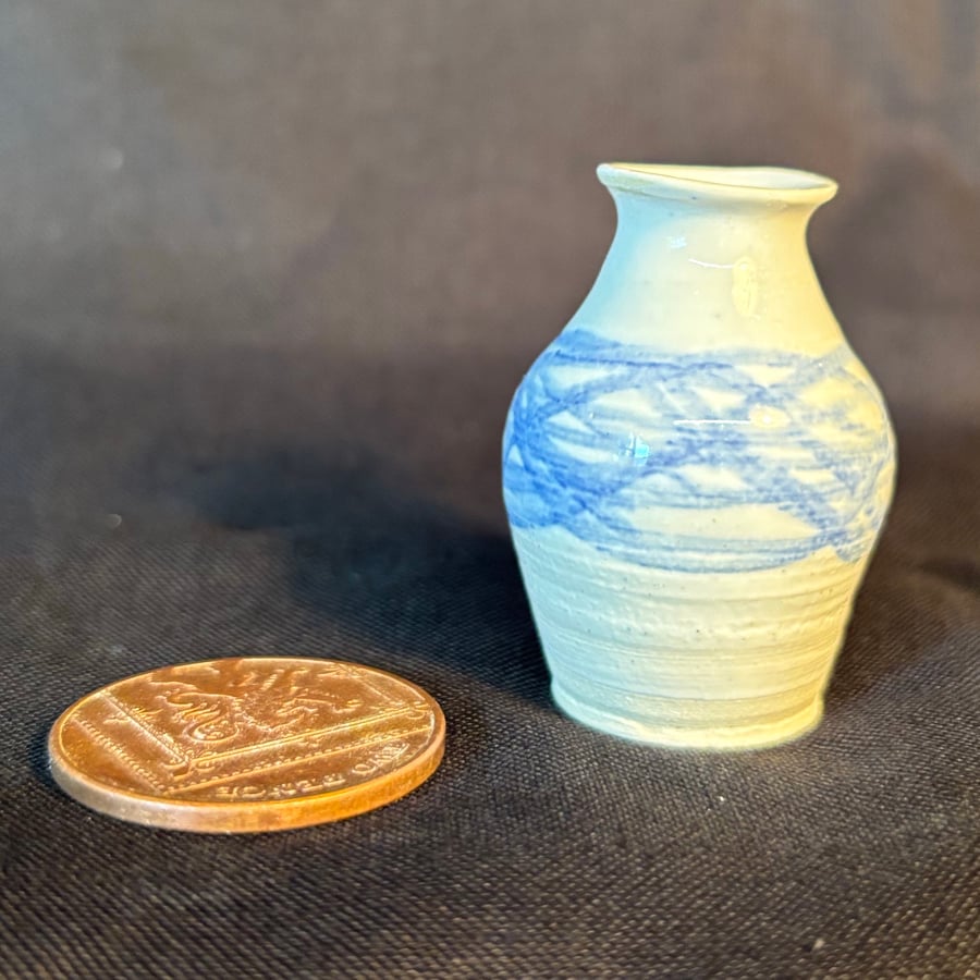 Teeny tiny vase