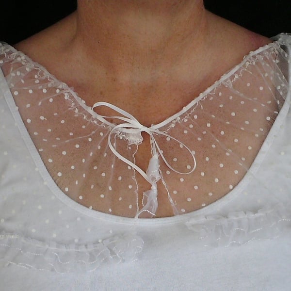 CECELIA Bridal Capelet: pretty and flirty WHITE size 12-16
