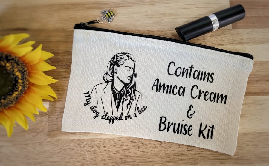 My dog stepped on a bee,Amber heard quote make up pouches 