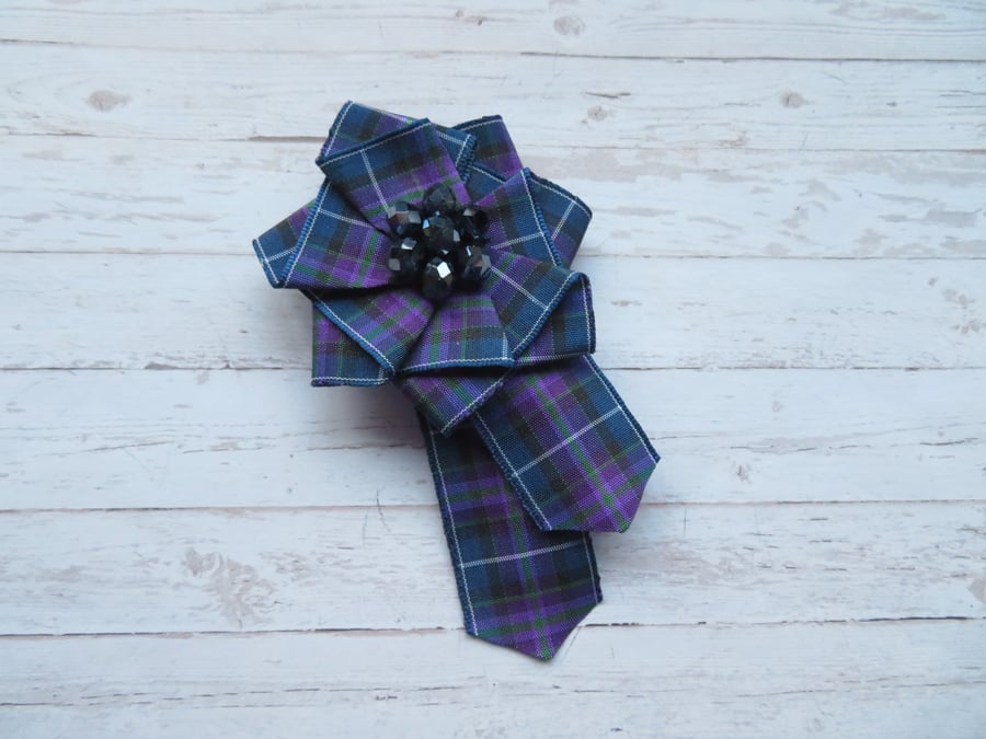 Pride of Scotland Purple & Navy Tartan Ribbon Ruffle Celtic Brooch Pin 
