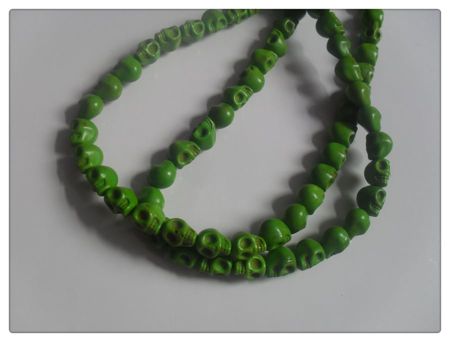 15 x Dyed Turquoise Skull Beads - 9mm - Green