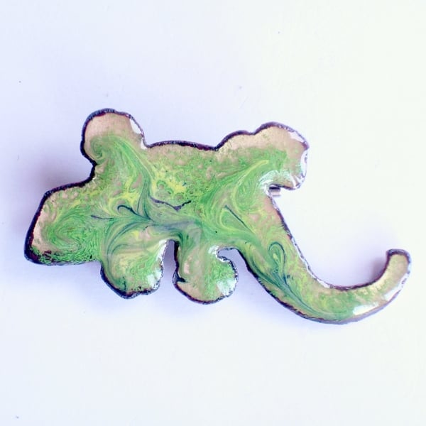 brooch - green lizard