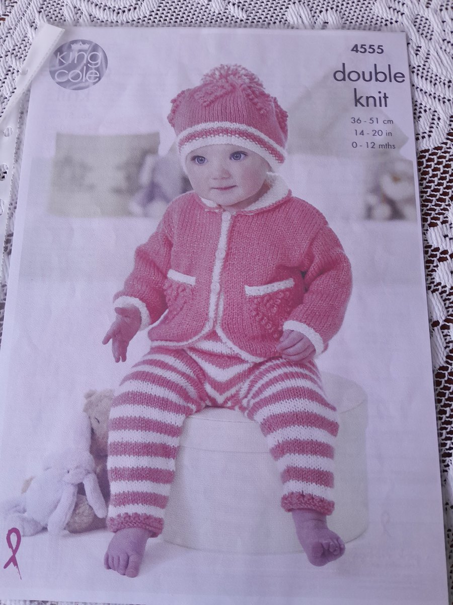 Babies outfit knitting pattern