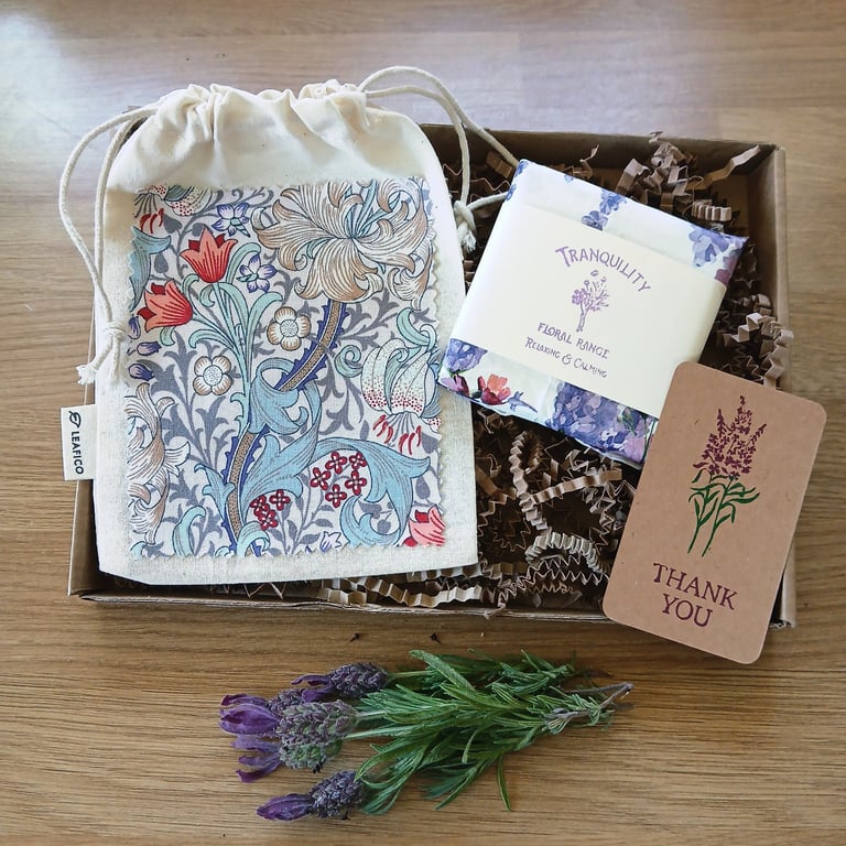 Provence Thank You Gift Lavender Wax Melts & Organic Cotton William Morris Bag