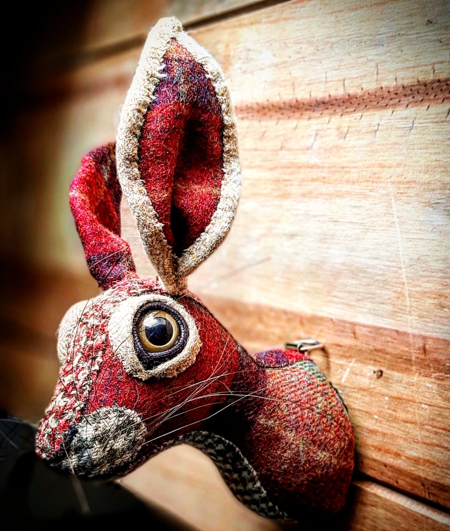 Hare head in deep red and rust colours - Harley