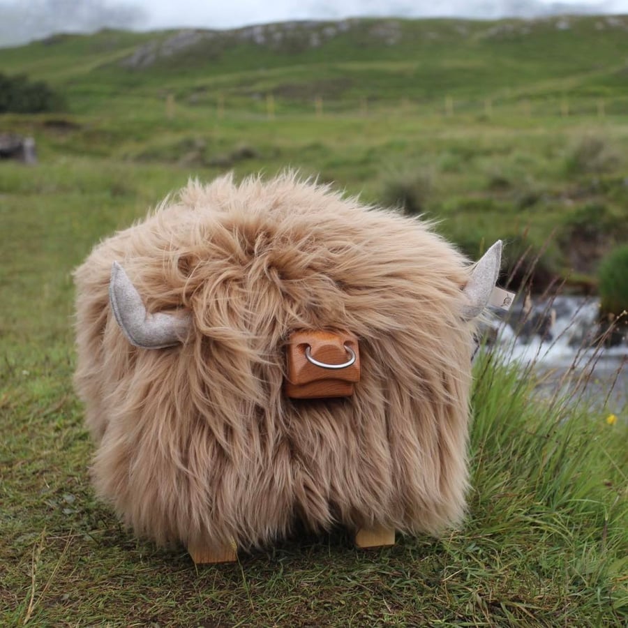 Fluffy Highland Bull Footstool - Butterscotch 