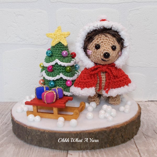 Christabel the Christmas hedgehog sculpture. Crochet ornament, decoration