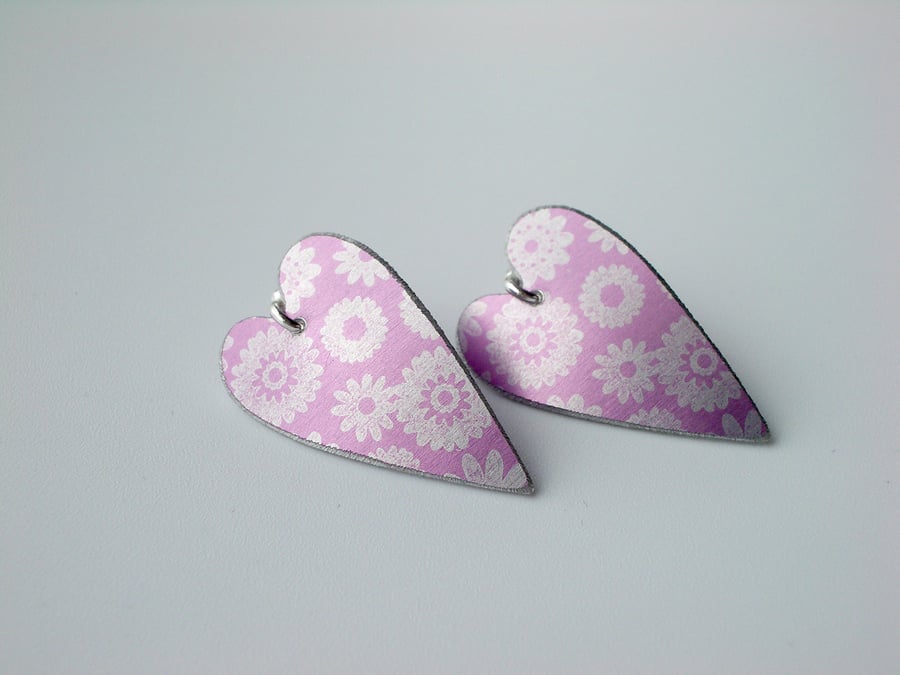 Heart earrings in pink with flower print
