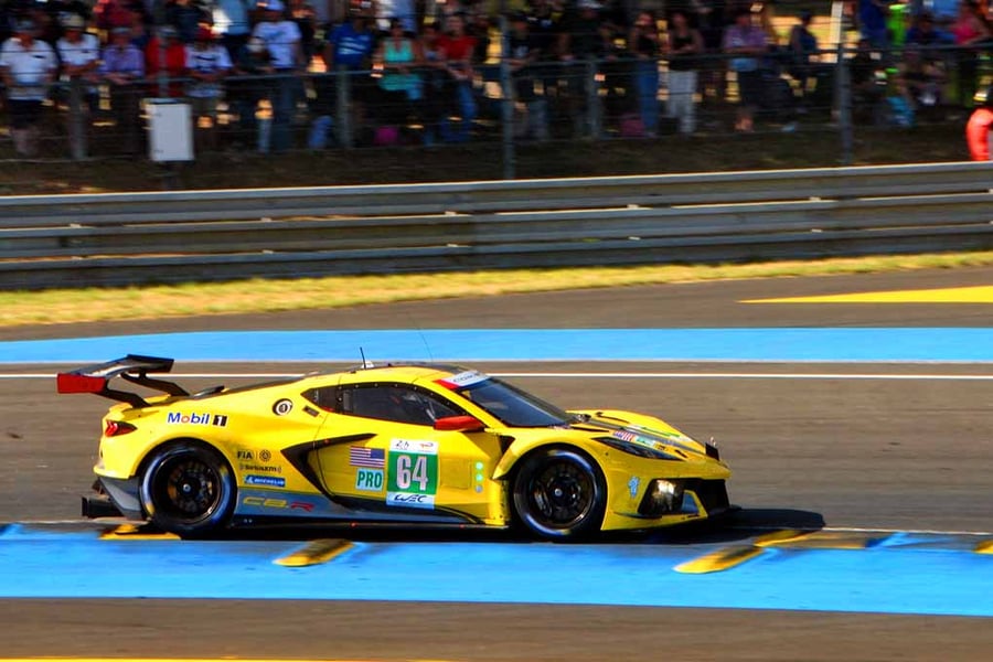 Chevrolet Corvette C8R 24 Hours of Le Mans 2022 18"X12" Print